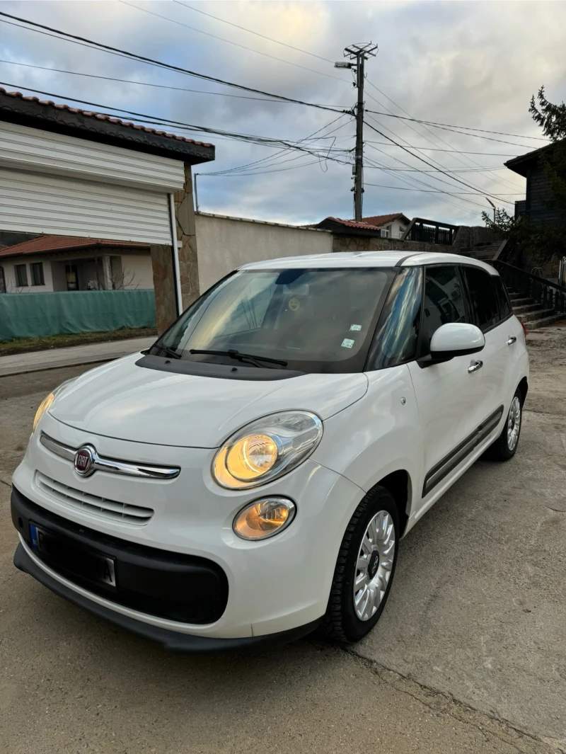 Fiat 500L, снимка 1 - Автомобили и джипове - 48363268