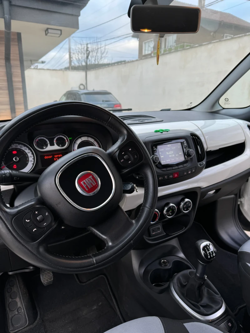 Fiat 500L, снимка 14 - Автомобили и джипове - 48363268