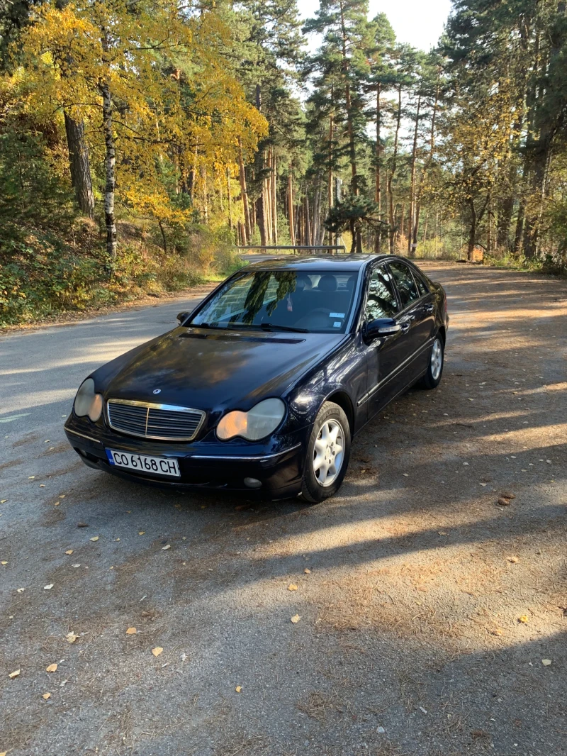 Mercedes-Benz C 220, снимка 4 - Автомобили и джипове - 49434472