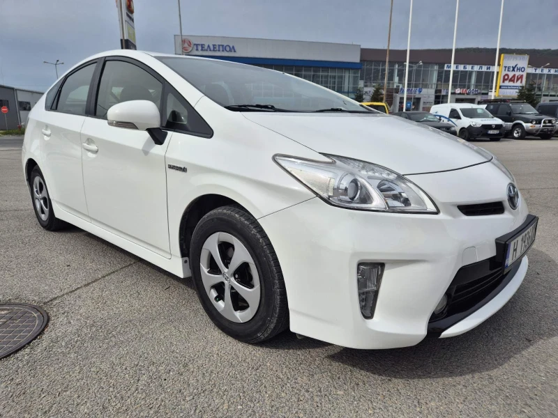 Toyota Prius Хибрид, снимка 6 - Автомобили и джипове - 52515749