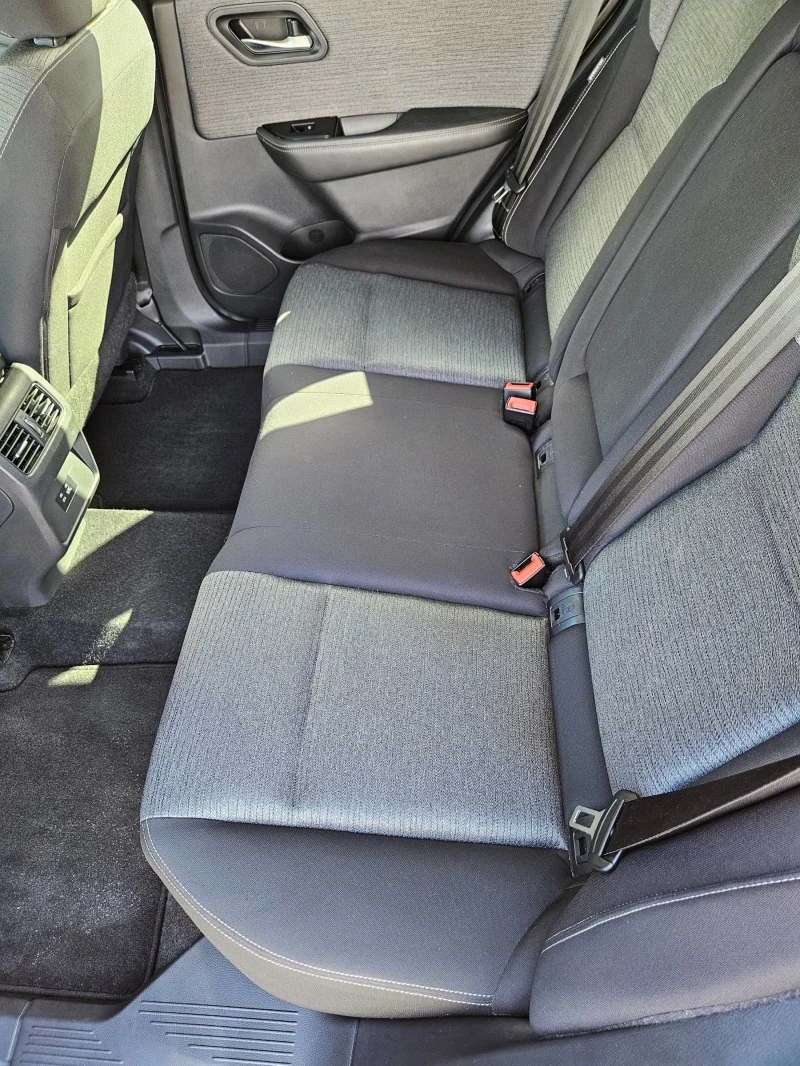 Nissan Rogue SV, снимка 13 - Автомобили и джипове - 51787769