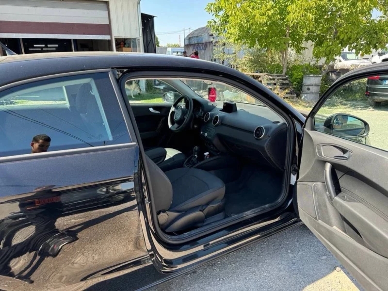 Audi A1 TFSI, снимка 8 - Автомобили и джипове - 50878692