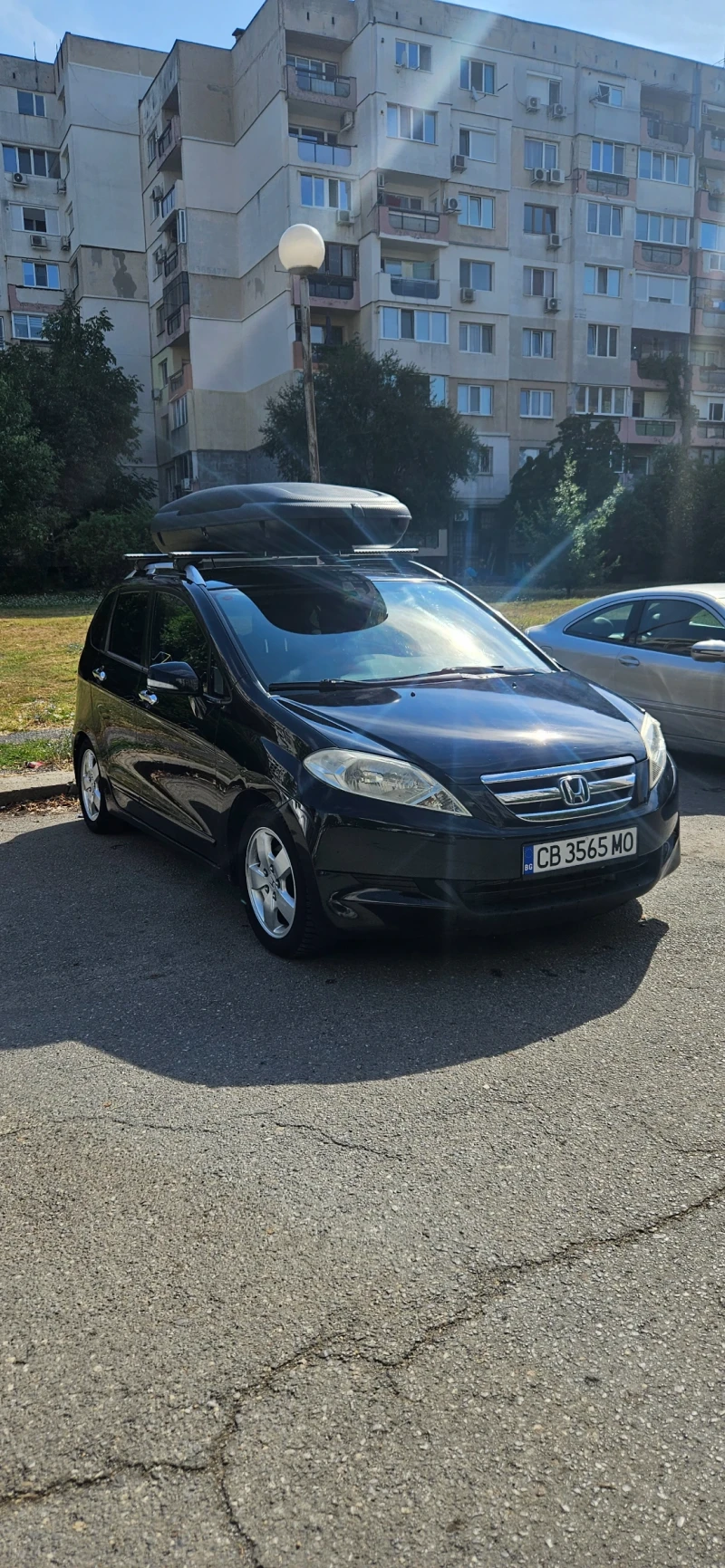 Honda Fr-v 2.2 CTDI, снимка 3 - Автомобили и джипове - 52032769