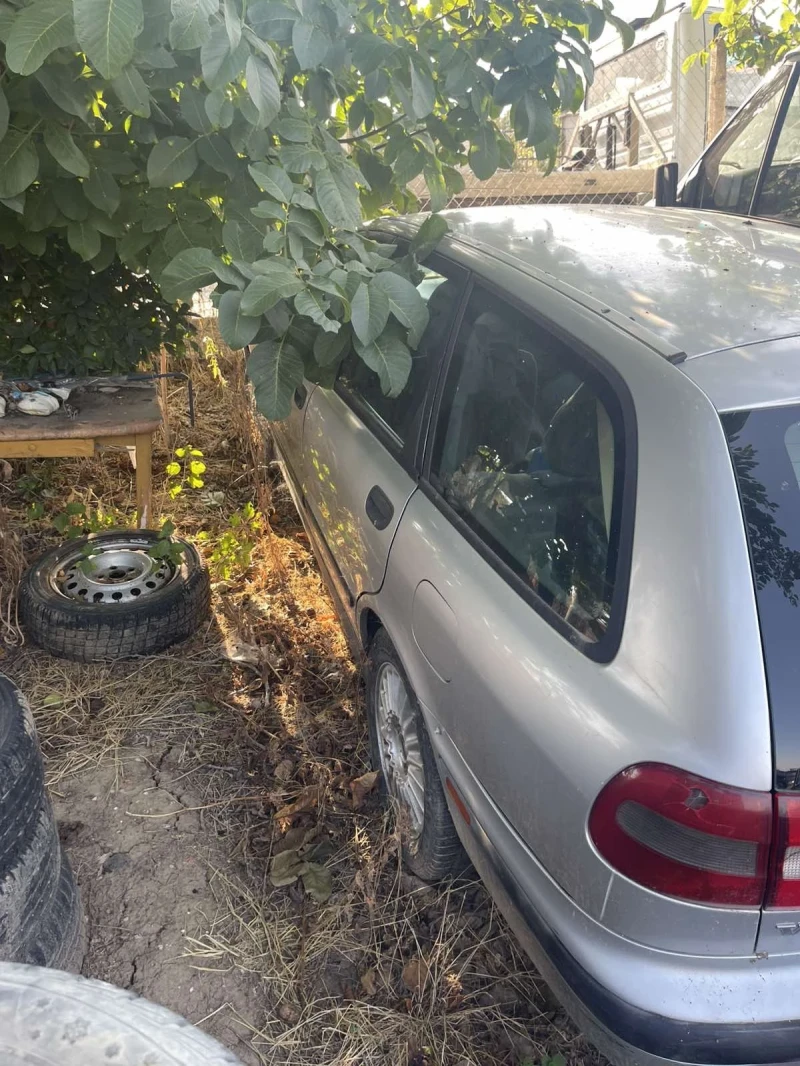 Volvo V40 1.8B, снимка 3 - Автомобили и джипове - 51755180