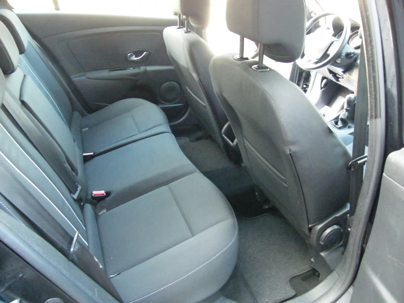 Renault Megane 1.5DCI, снимка 14 - Автомобили и джипове - 52148109