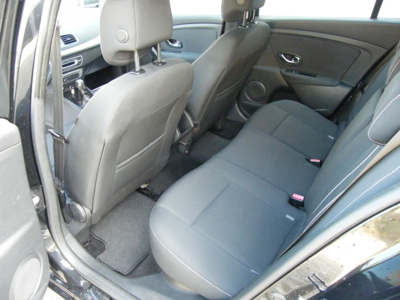 Renault Megane 1.5DCI, снимка 12 - Автомобили и джипове - 52148109