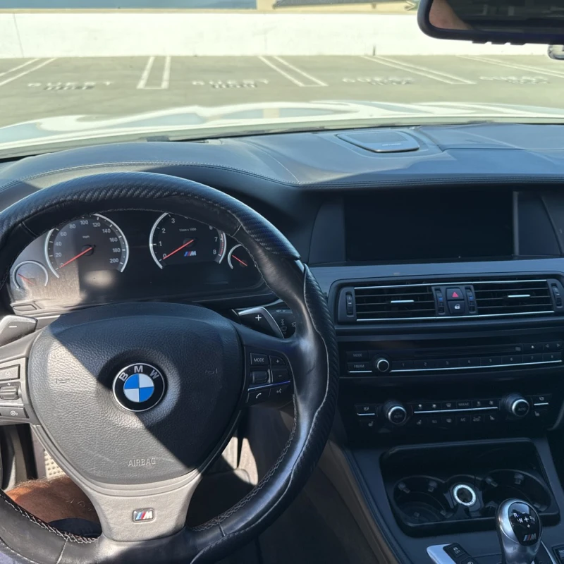 BMW M5 * CARFAX * БЕЗ ПЪРВОНАЧАЛНА ВНОСКА, снимка 4 - Автомобили и джипове - 52840323