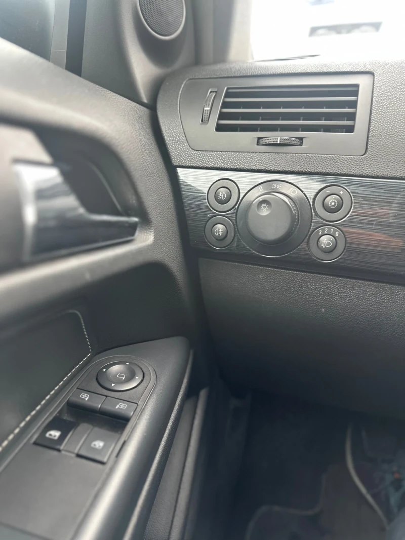 Opel Astra 1.9, 120кс, клима, обслужена, реални километри, снимка 11 - Автомобили и джипове - 52856519