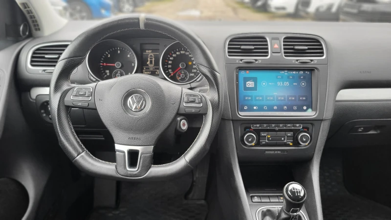 VW Golf 2.0 TDI, снимка 9 - Автомобили и джипове - 53428267
