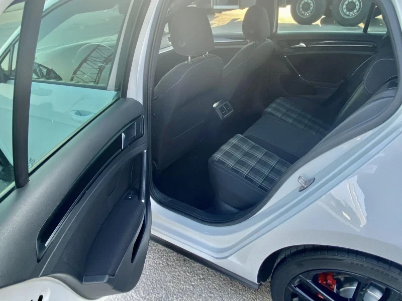 VW Golf GTD , снимка 6 - Автомобили и джипове - 53483739