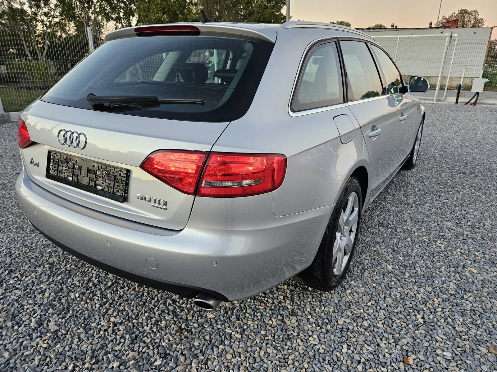 Audi A4 3.0tdi 240k.s Quatro Koja - изображение 5