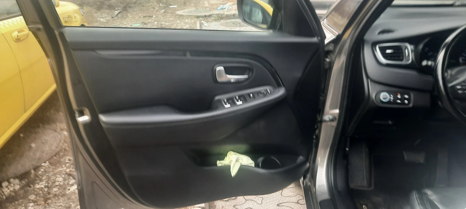Kia Carens 2.0 - изображение 5