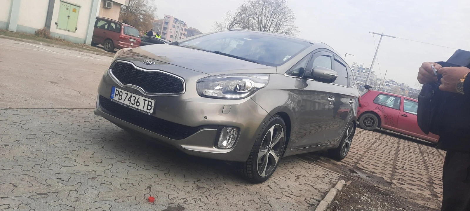 Kia Carens 2.0 - изображение 2