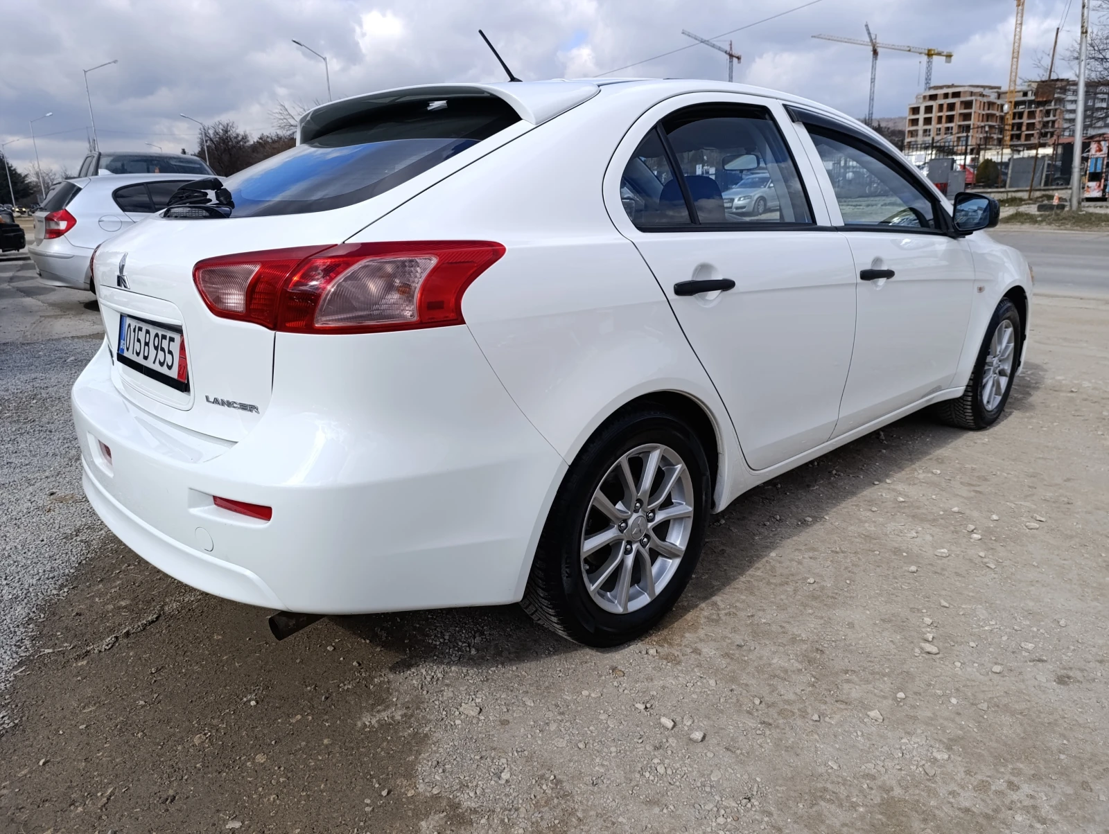 Mitsubishi Lancer 1.6i 16V 117к.с. - изображение 6