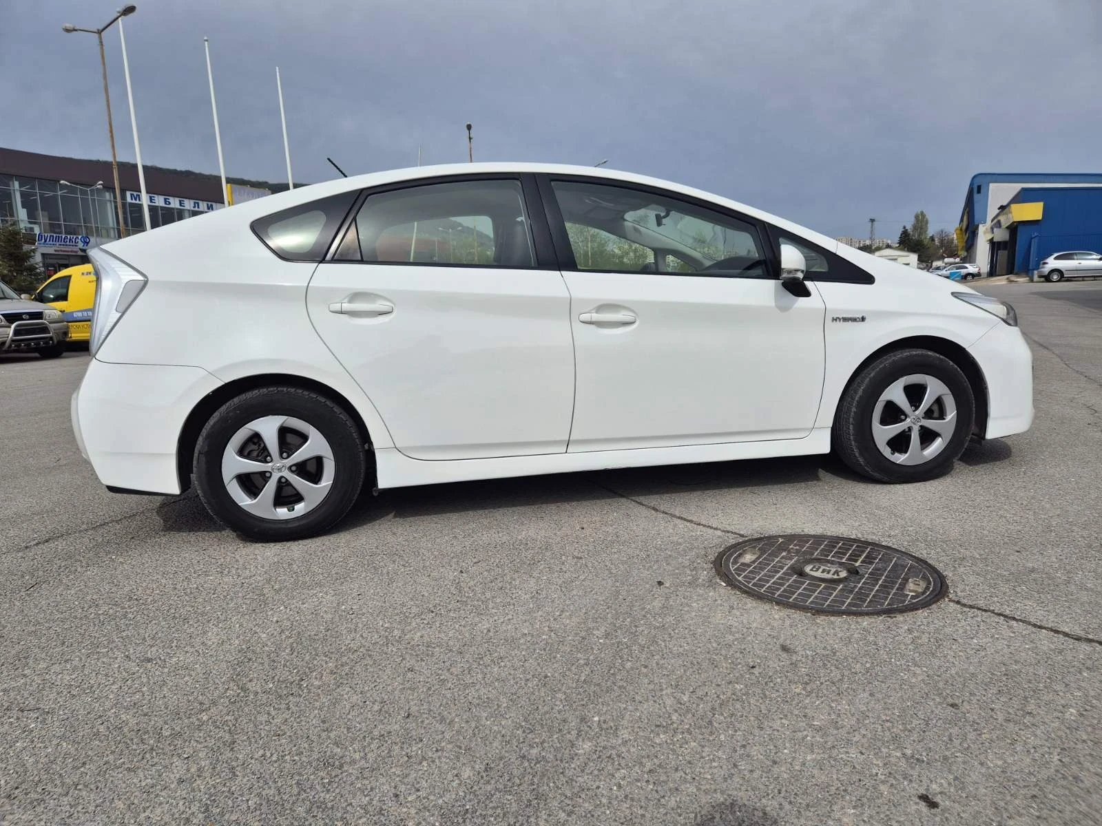 Toyota Prius Хибрид - изображение 5