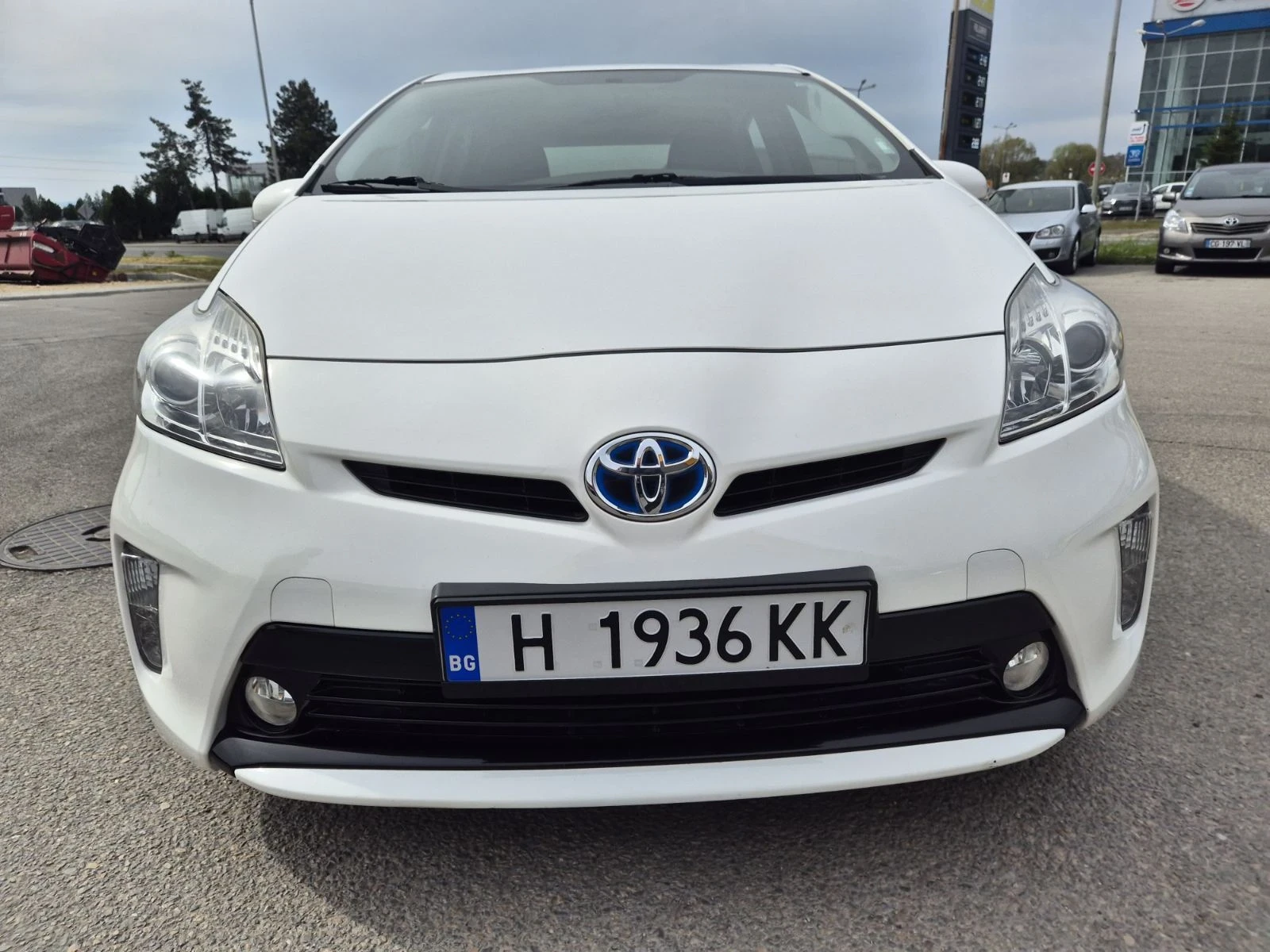Toyota Prius Хибрид - изображение 7