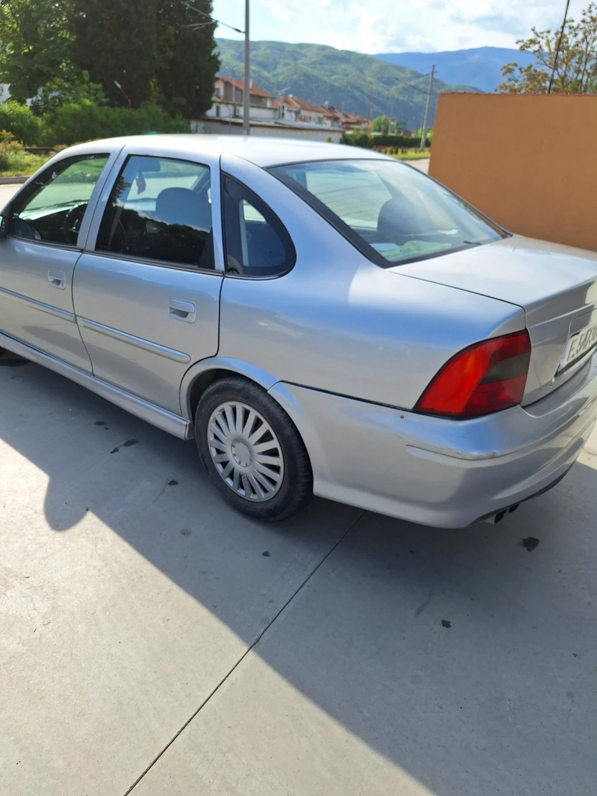 Opel Vectra Седан - изображение 4