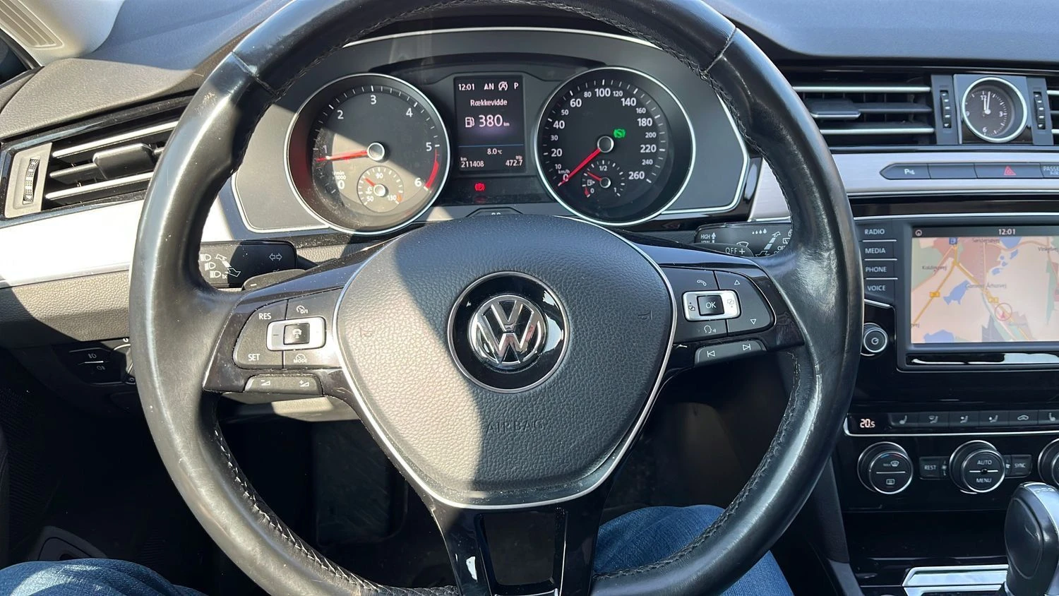 VW Passat HIGHLINE!!DISTRONIC!!DSG | Mobile.bg   13