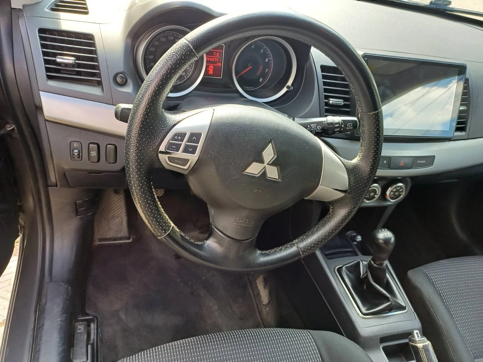 Mitsubishi Lancer 1.5 109ph , газ-бензин - изображение 7