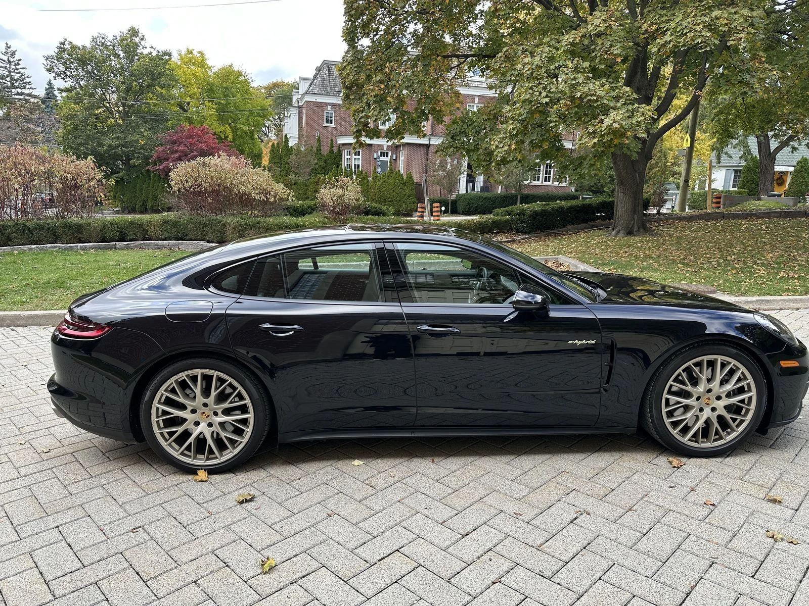 Porsche Panamera 10 Years Edition E-Hybrid AWD4SCARFAX АВТО КРЕДИТ  - изображение 7