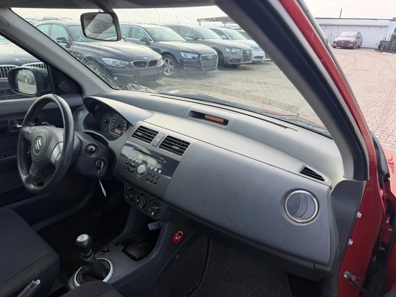 Suzuki Swift 1.3i EURO 4 - изображение 10