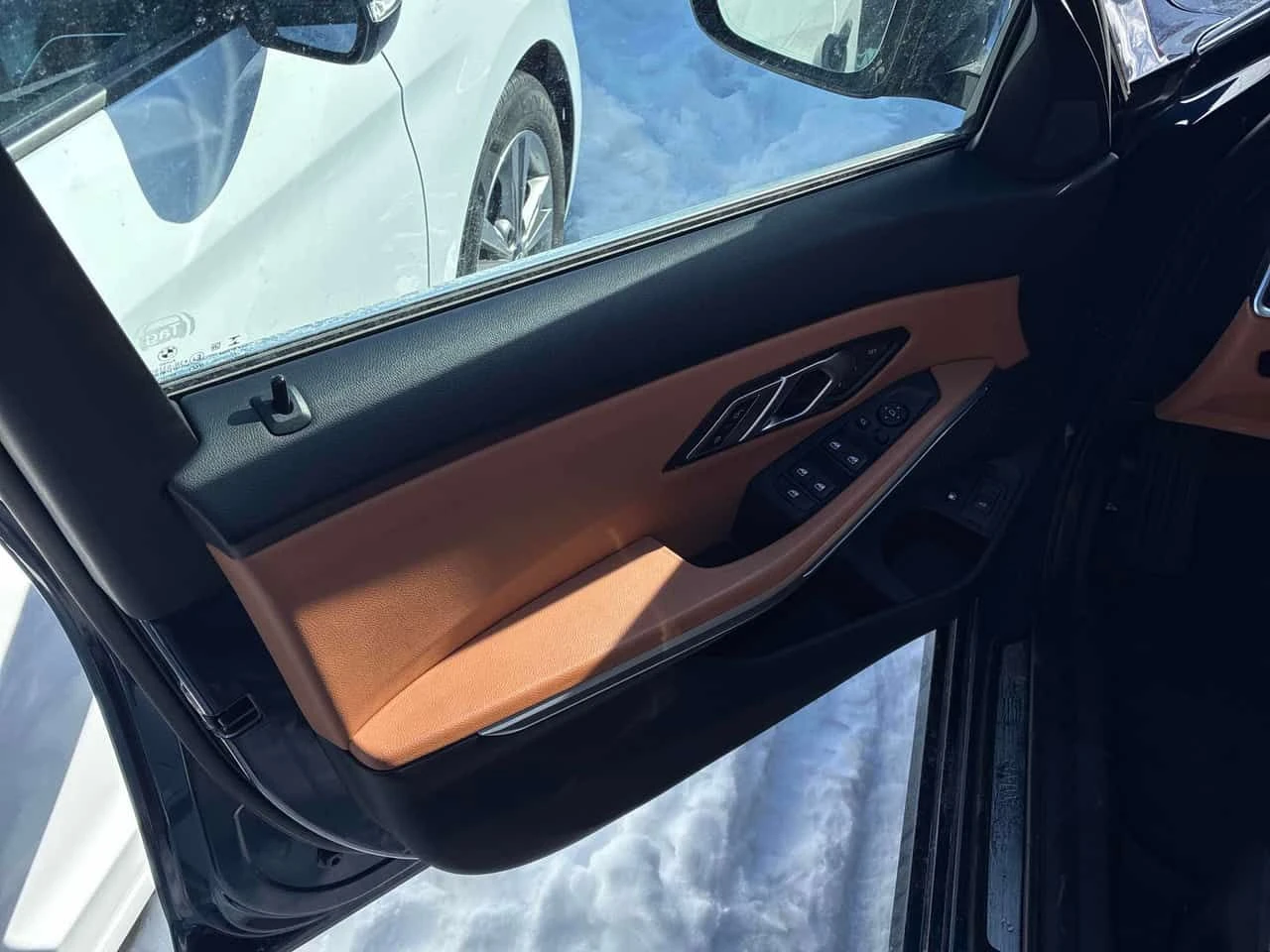 BMW 330 * 330e xDrive * CARFAX * ЦЕНА ДО БГ - изображение 9