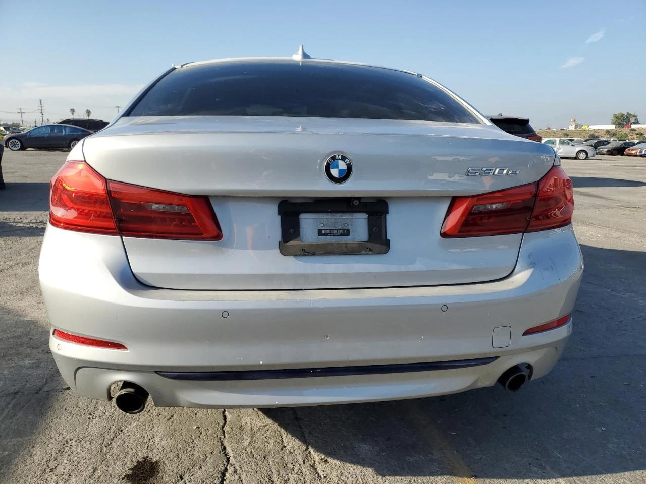 BMW 530E * E-Drive* КОЖА* ПОДГРЕВ* ШИБИДАХ* LED* , снимка 6 - Автомобили и джипове - 53851417