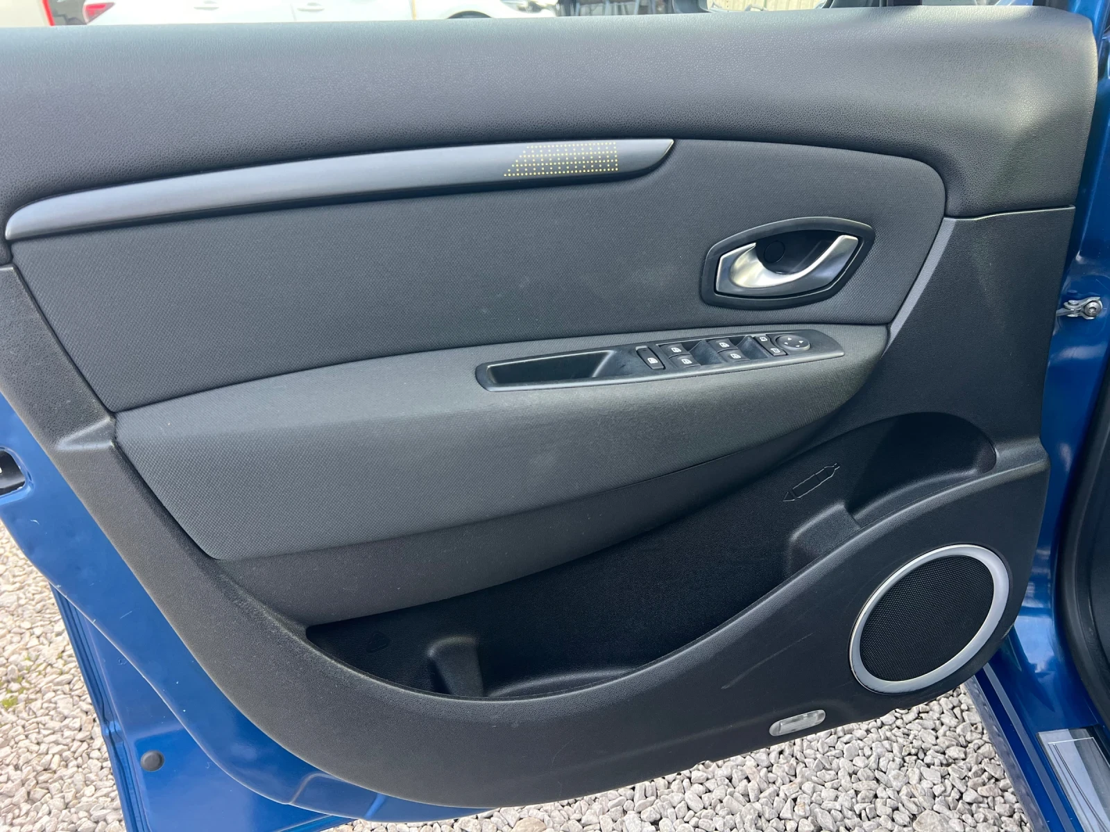 Renault Scenic 1.4 TCe* ШВЕЙЦАРИЯ* , снимка 14 - Автомобили и джипове - 53894500