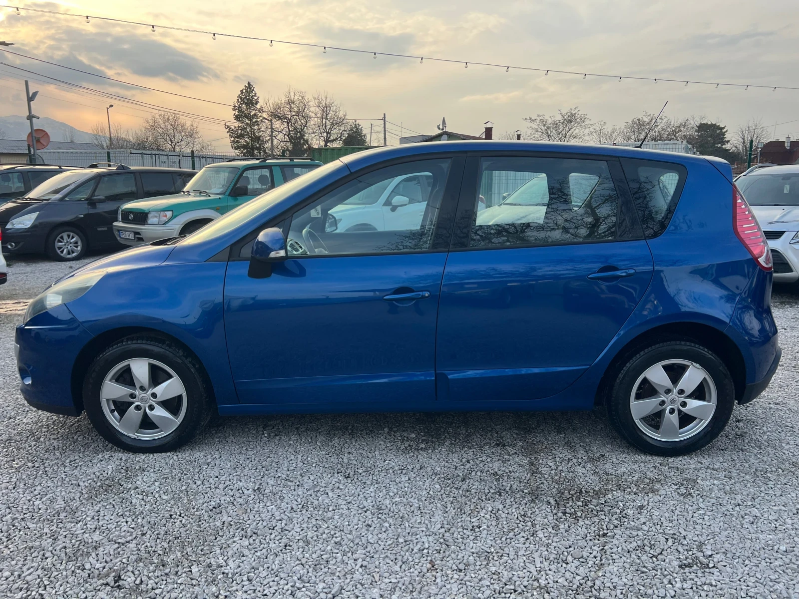 Renault Scenic 1.4 TCe* ШВЕЙЦАРИЯ* , снимка 8 - Автомобили и джипове - 53894500