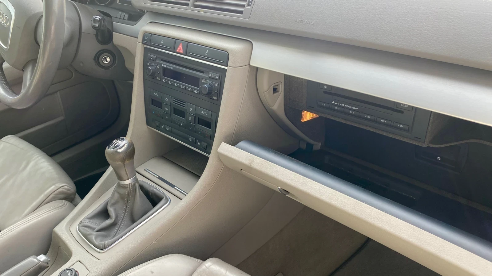 Audi A4 2.0 tfsi, снимка 11 - Автомобили и джипове - 54099845