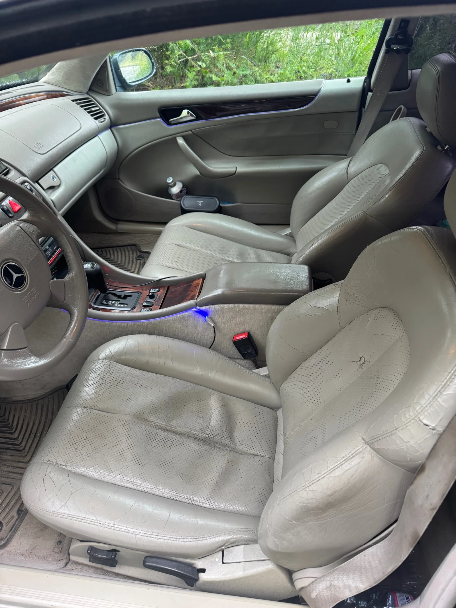 Mercedes-Benz CLK Clk 200 lpg, снимка 12 - Автомобили и джипове - 54369859