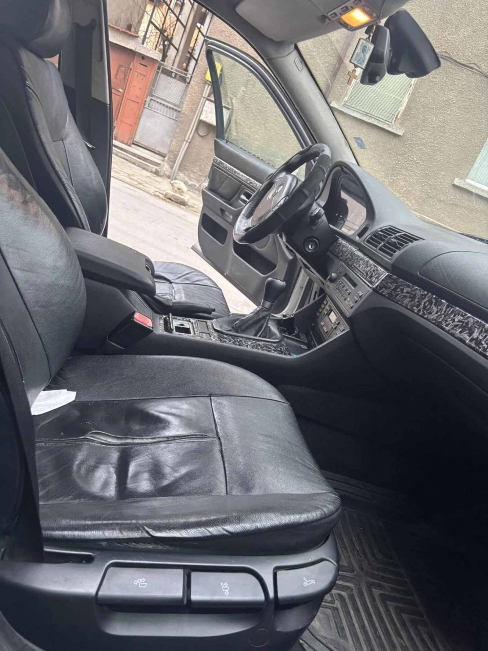 BMW 530, снимка 8 - Автомобили и джипове - 54438628