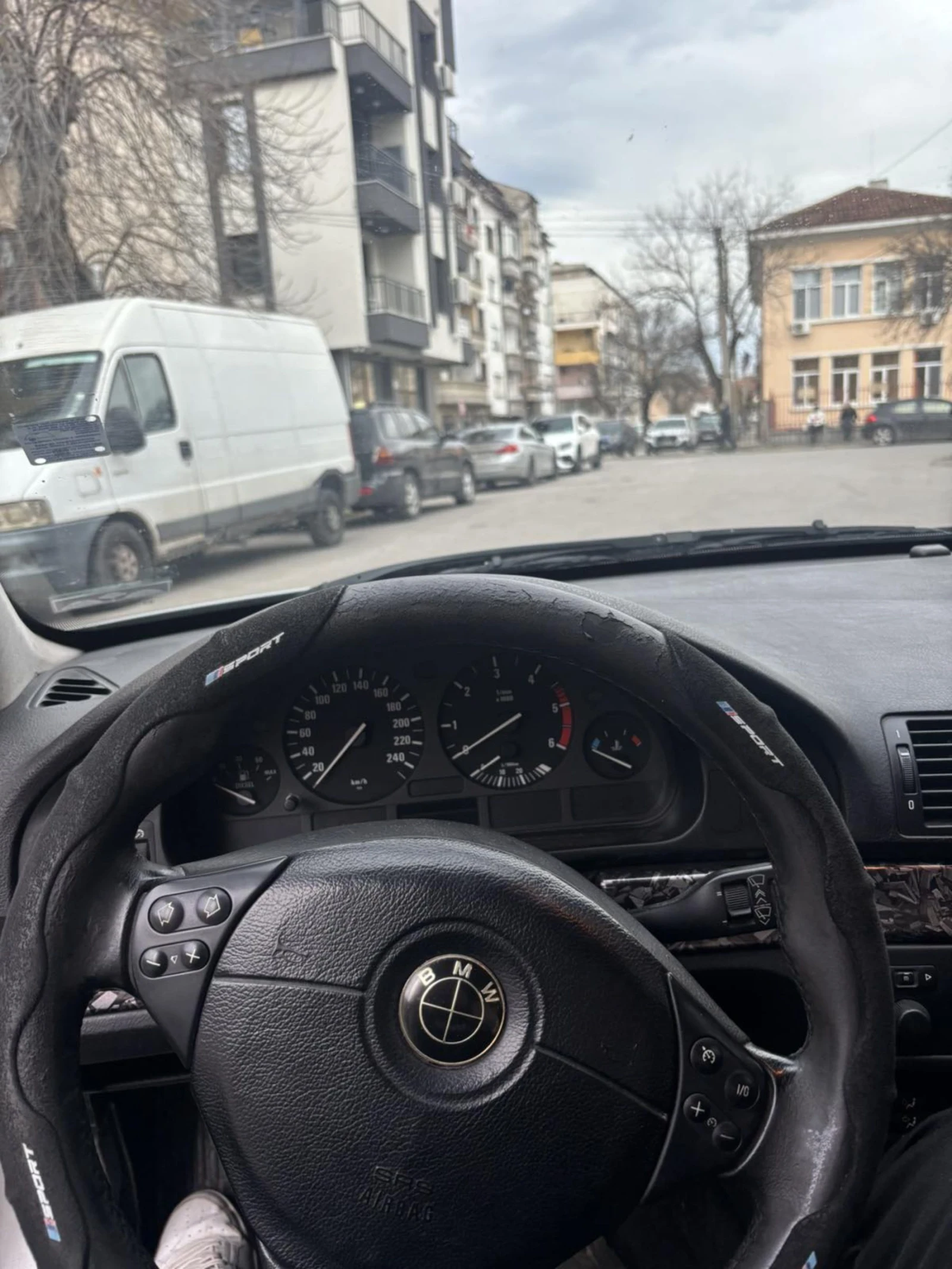 BMW 530, снимка 6 - Автомобили и джипове - 54438628
