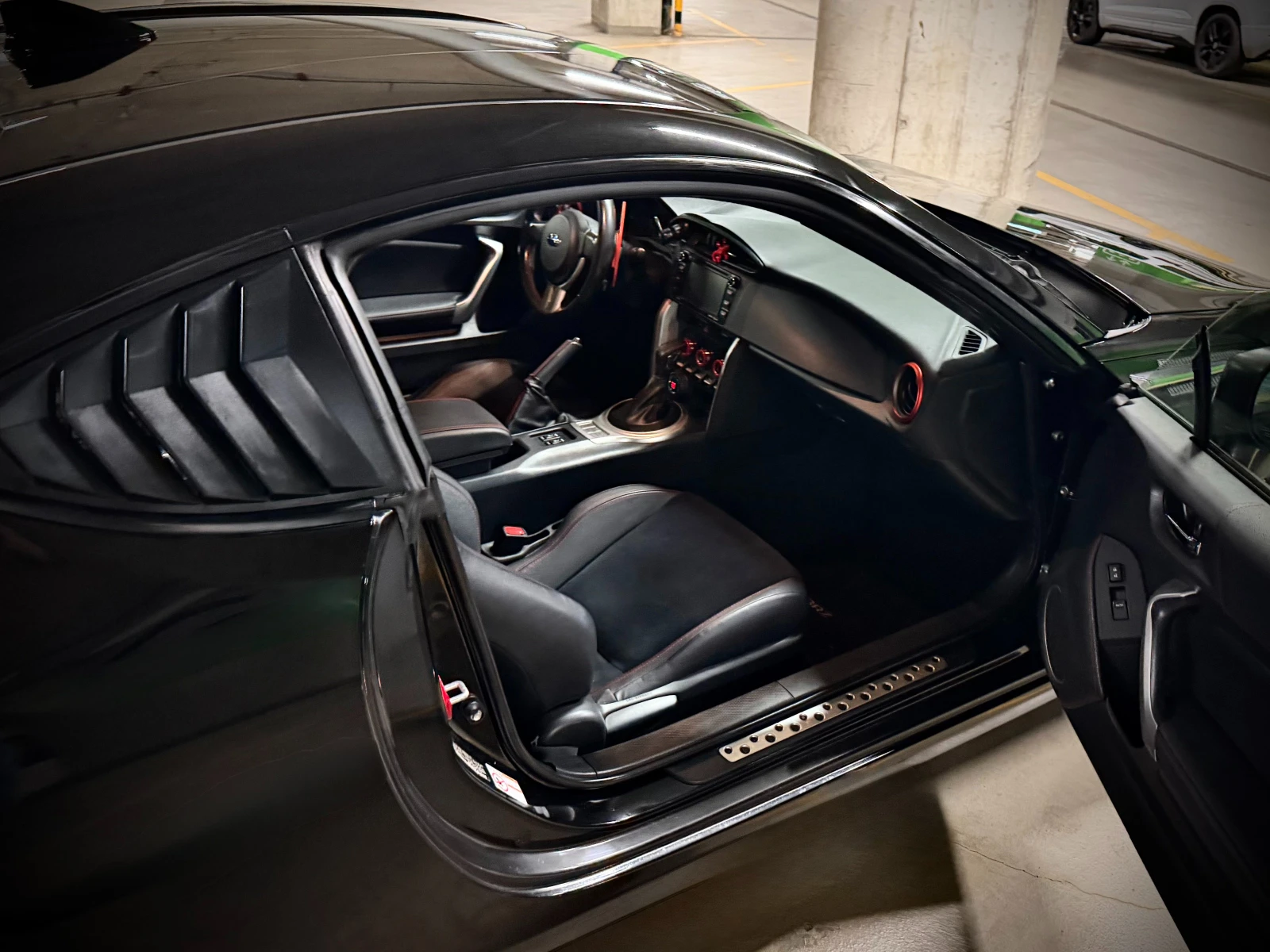 Subaru BRZ LIMITED / ВСИЧКИ ЕКСТРИ / АВТОМАТИК, снимка 6 - Автомобили и джипове - 55773380