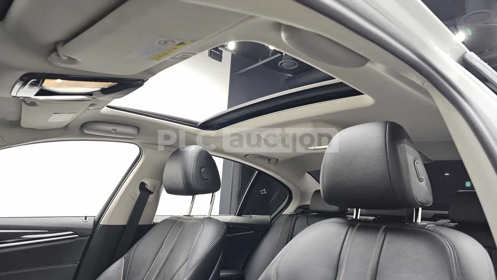 BMW 520 M SPORT+ HEAD UP/360CAM!ПАНОРАМА, снимка 17 - Автомобили и джипове - 55236565