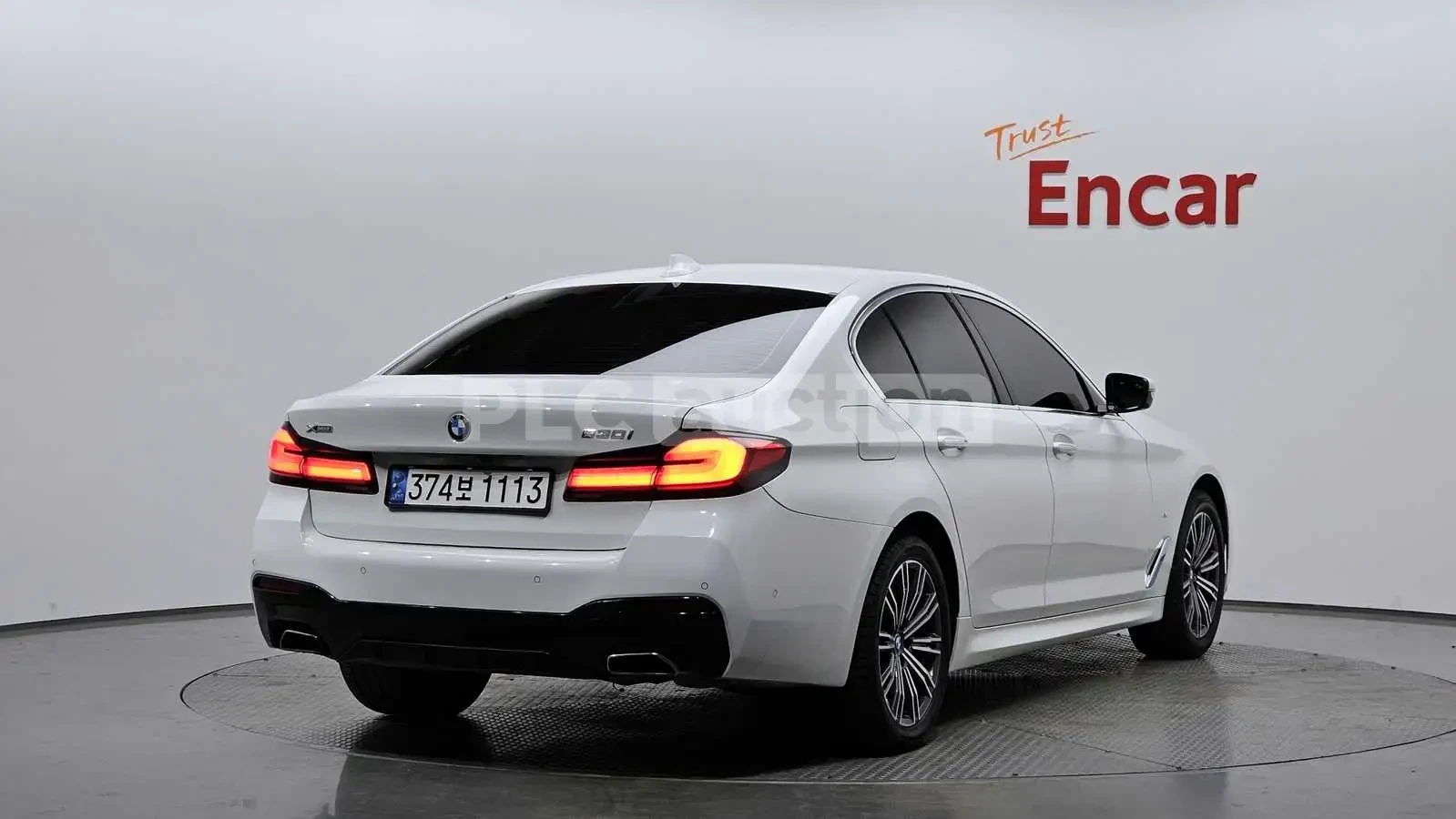 BMW 520 M SPORT+ HEAD UP/360CAM!ПАНОРАМА, снимка 2 - Автомобили и джипове - 55236565