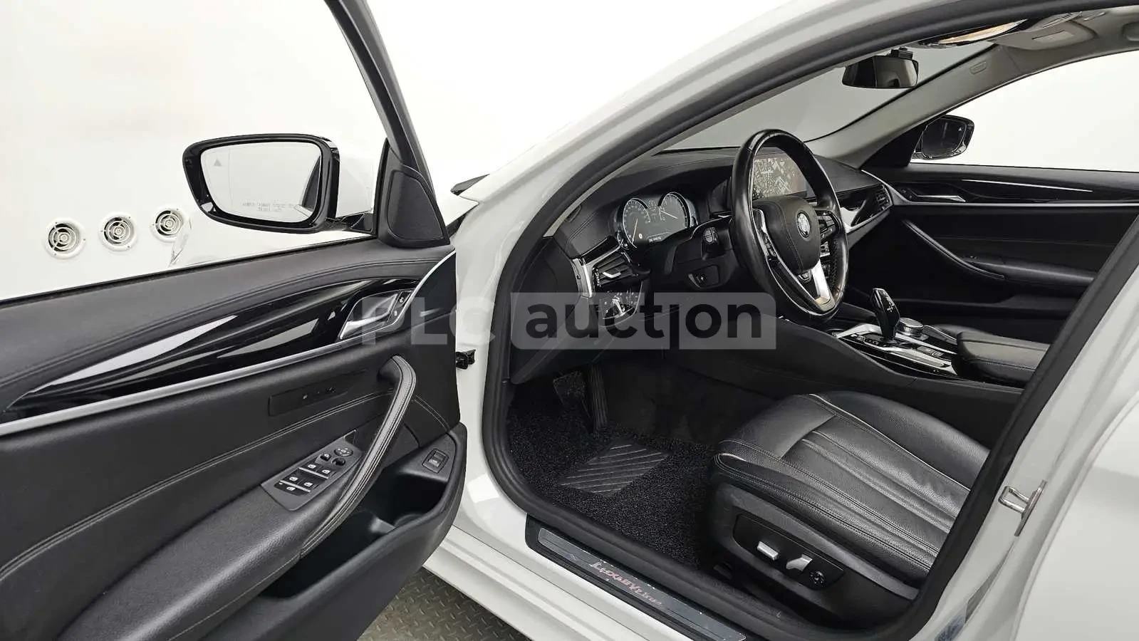 BMW 520 M SPORT+ HEAD UP/360CAM!ПАНОРАМА, снимка 9 - Автомобили и джипове - 55236565