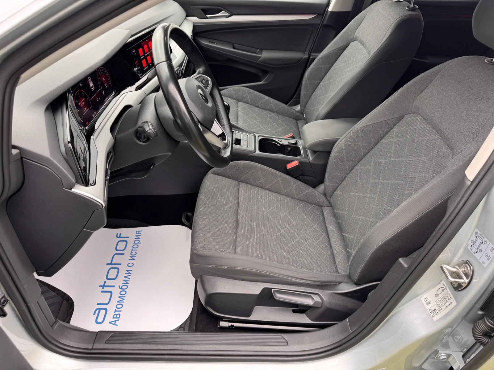 VW Golf LIFE/2.0TDI/116K.C/6МТ, снимка 8 - Автомобили и джипове - 56272589