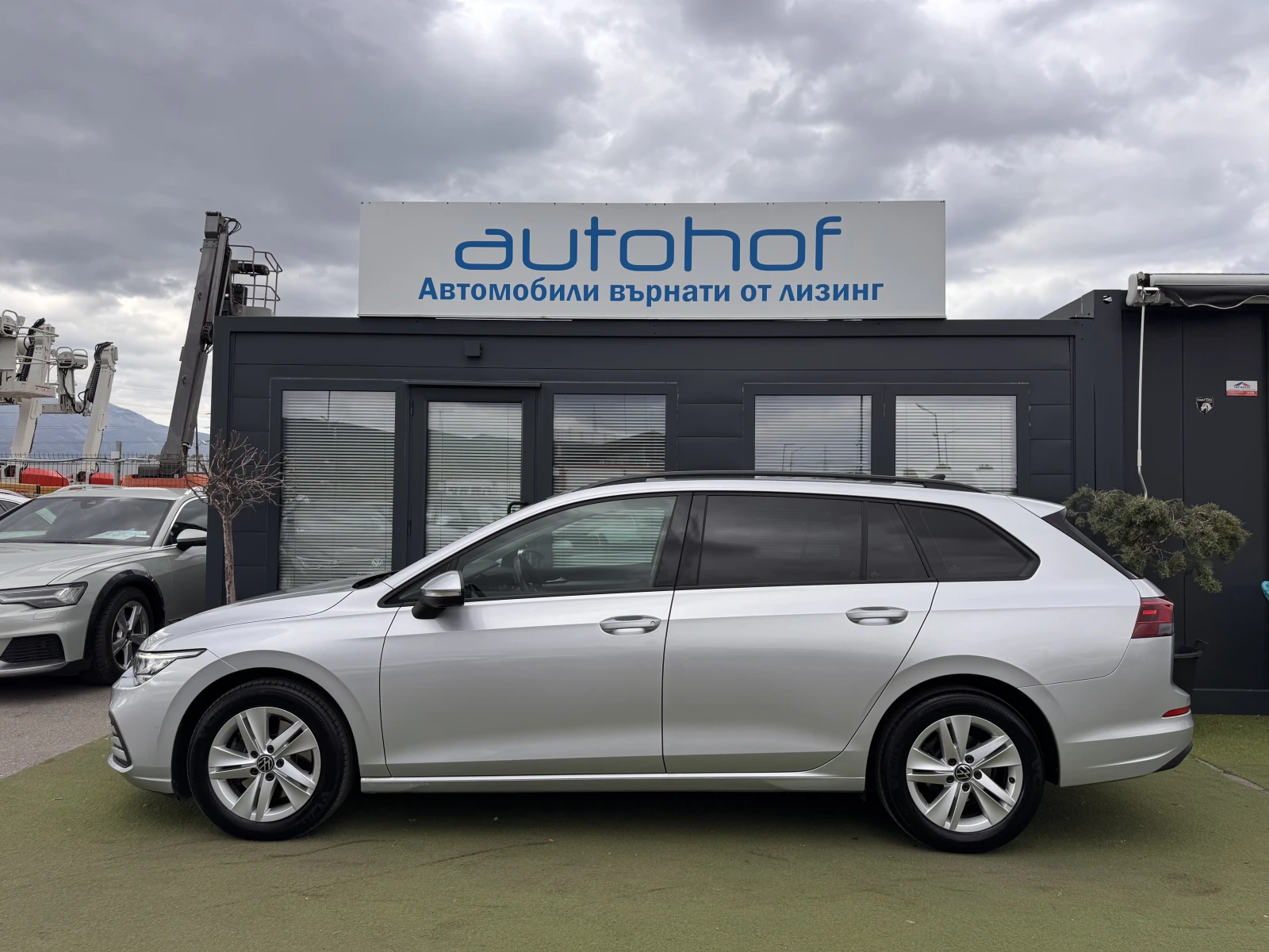 VW Golf LIFE/2.0TDI/116K.C/6МТ, снимка 2 - Автомобили и джипове - 56272589