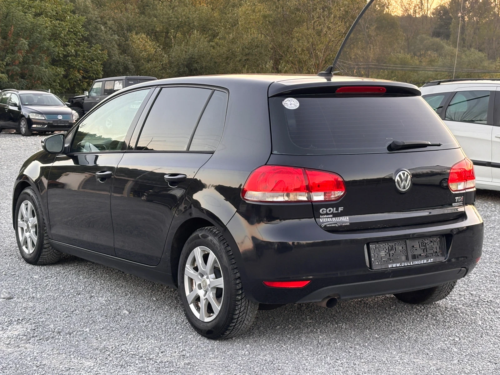 VW Golf VI 1.6 TDI, снимка 4 - Автомобили и джипове - 56310700