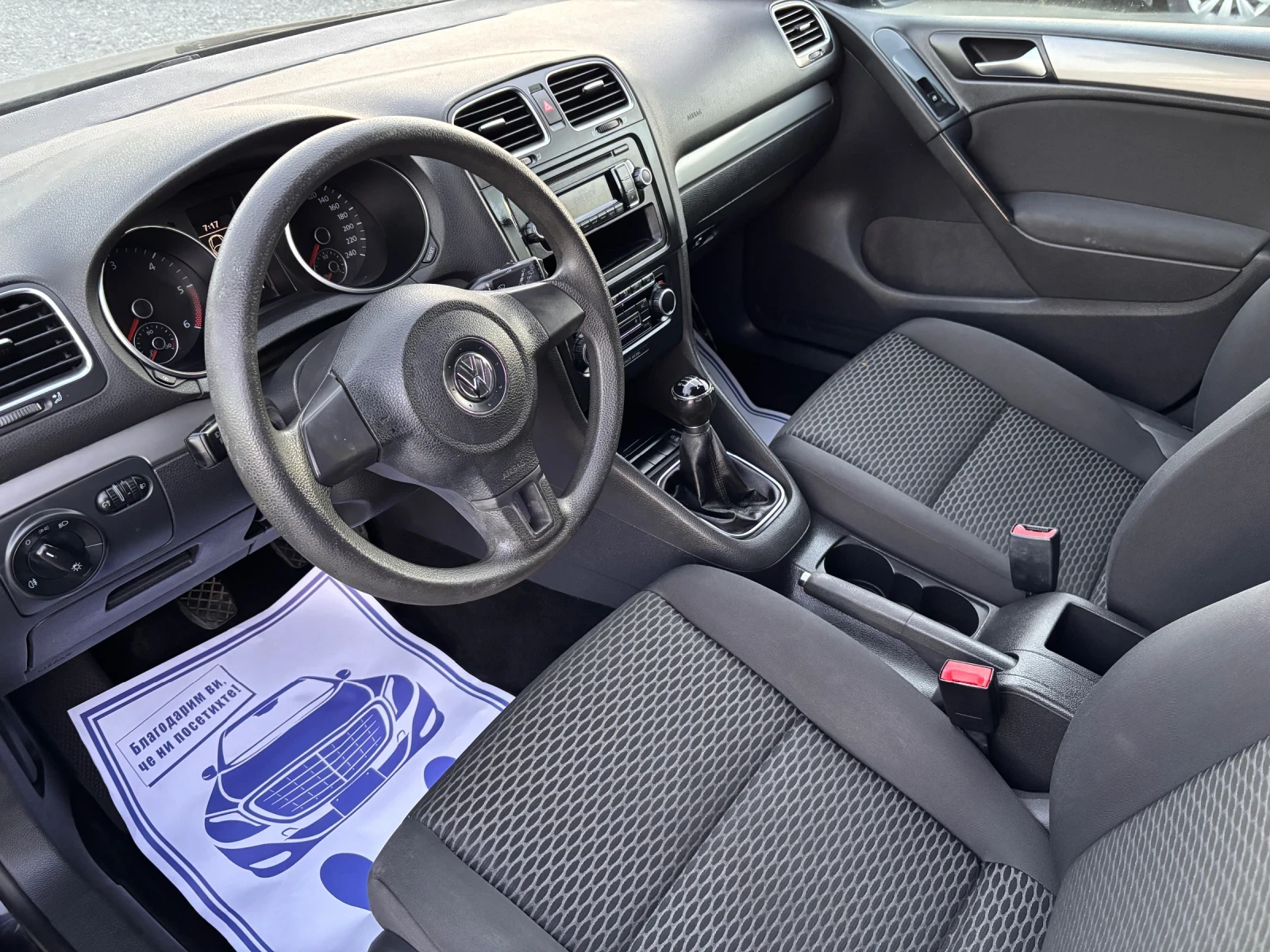 VW Golf VI 1.6 TDI, снимка 9 - Автомобили и джипове - 56310700