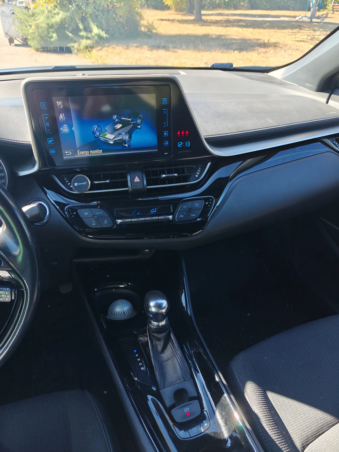 Toyota C-HR, снимка 8 - Автомобили и джипове - 56364807