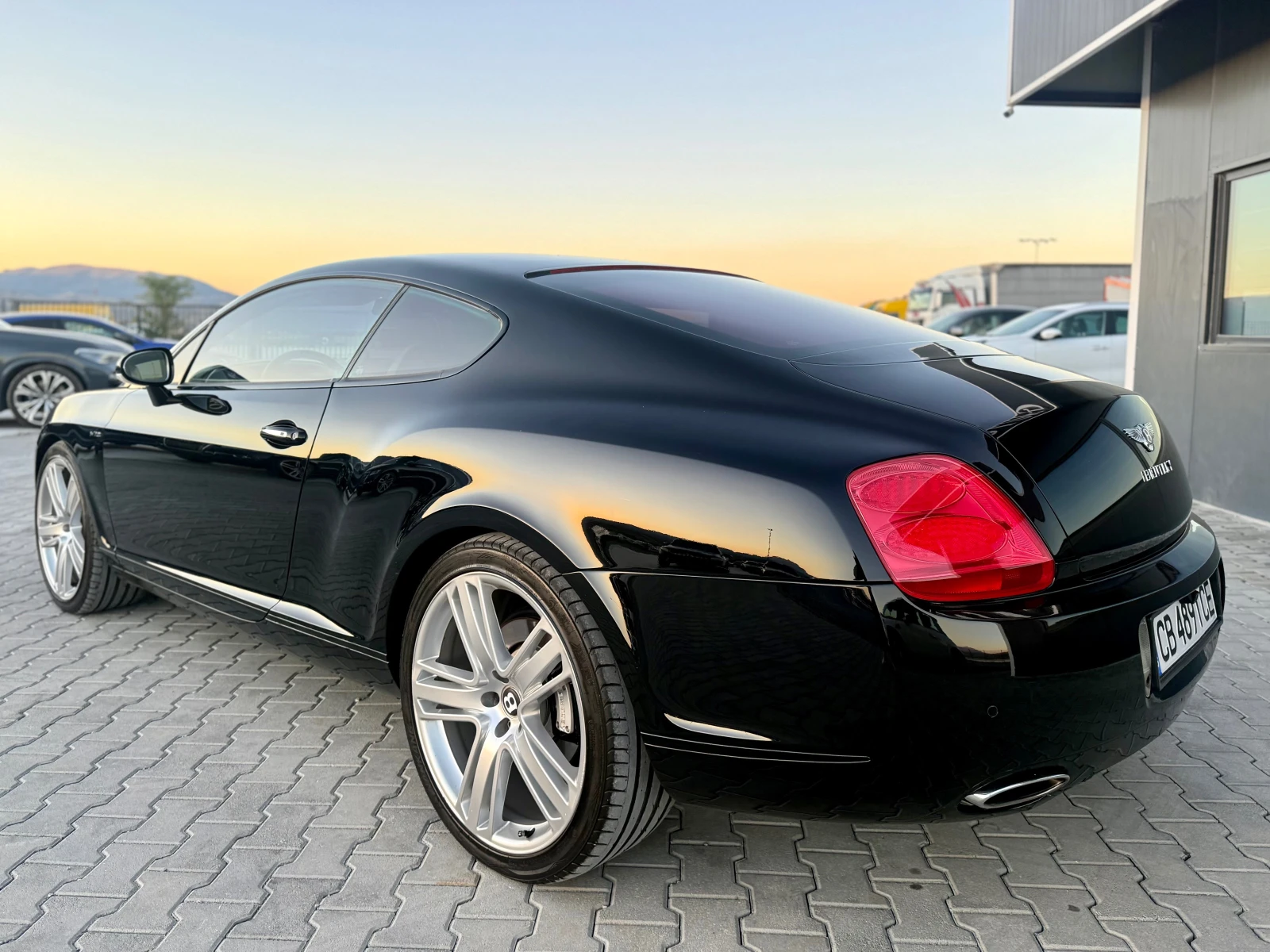 Bentley Continental gt V12 6000i 560 ks Собствен лизинг !!!, снимка 3 - Автомобили и джипове - 56575438