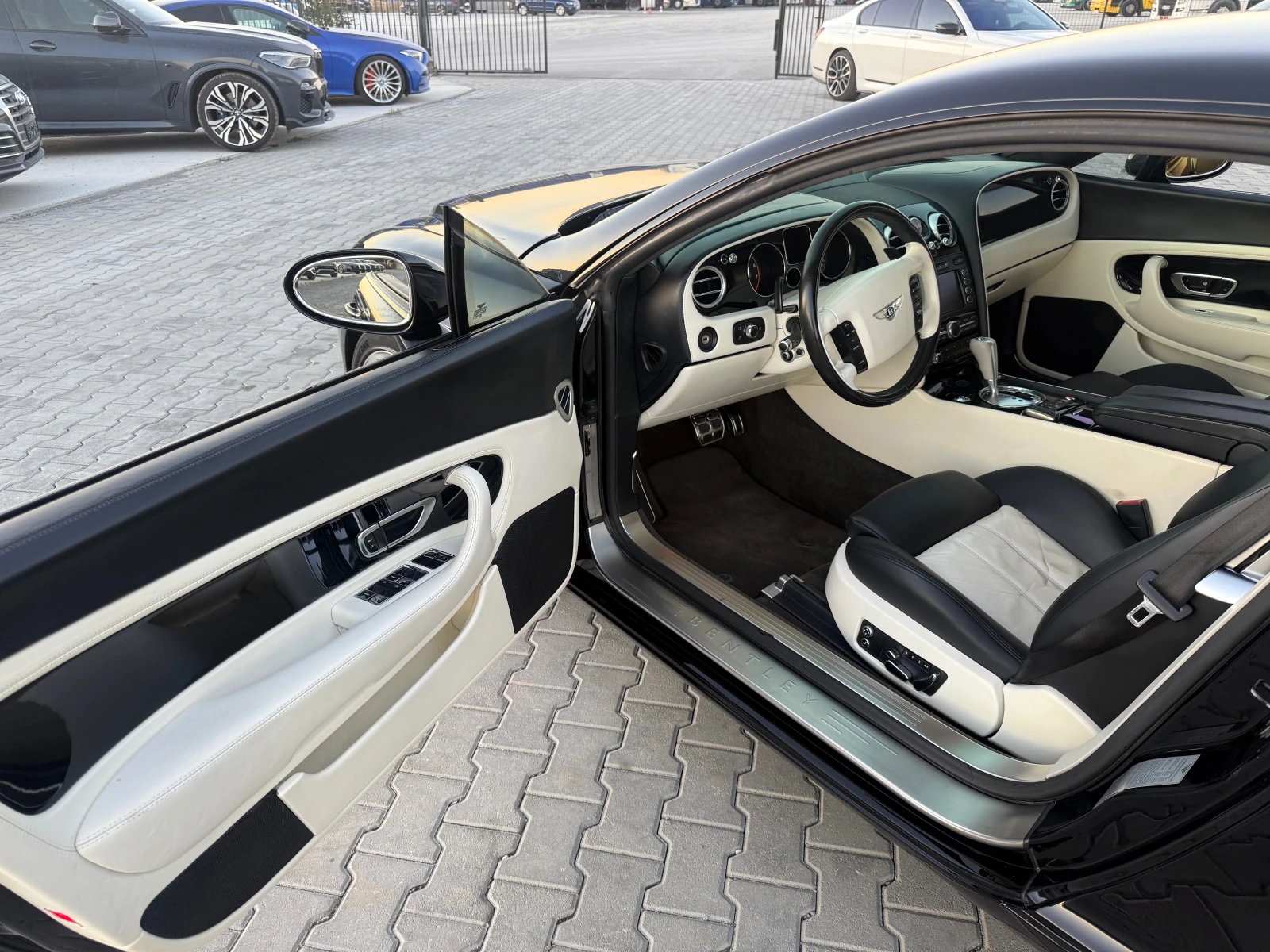 Bentley Continental gt V12 6000i 560 ks Собствен лизинг !!!, снимка 10 - Автомобили и джипове - 56575438