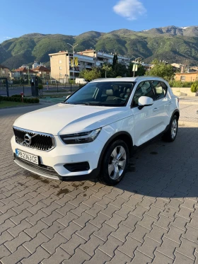 Volvo XC40, снимка 2
