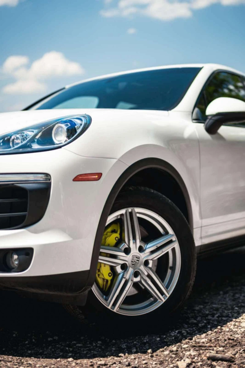 Porsche Cayenne S Plug-in Hybrid, снимка 2 - Автомобили и джипове - 48051166