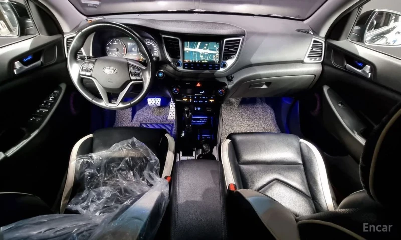 Hyundai Tucson, снимка 7 - Автомобили и джипове - 52875211