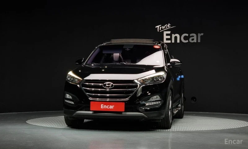 Hyundai Tucson, снимка 3 - Автомобили и джипове - 52875211