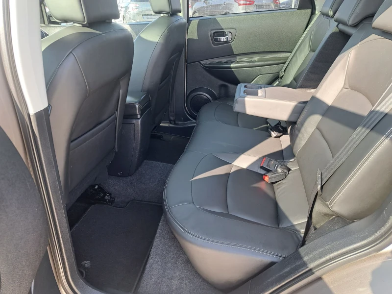 Nissan Qashqai 2.0   Кожен салон, снимка 7 - Автомобили и джипове - 52877138