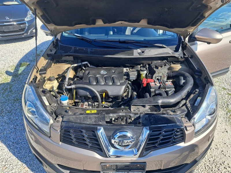 Nissan Qashqai 2.0   Кожен салон, снимка 16 - Автомобили и джипове - 52877138
